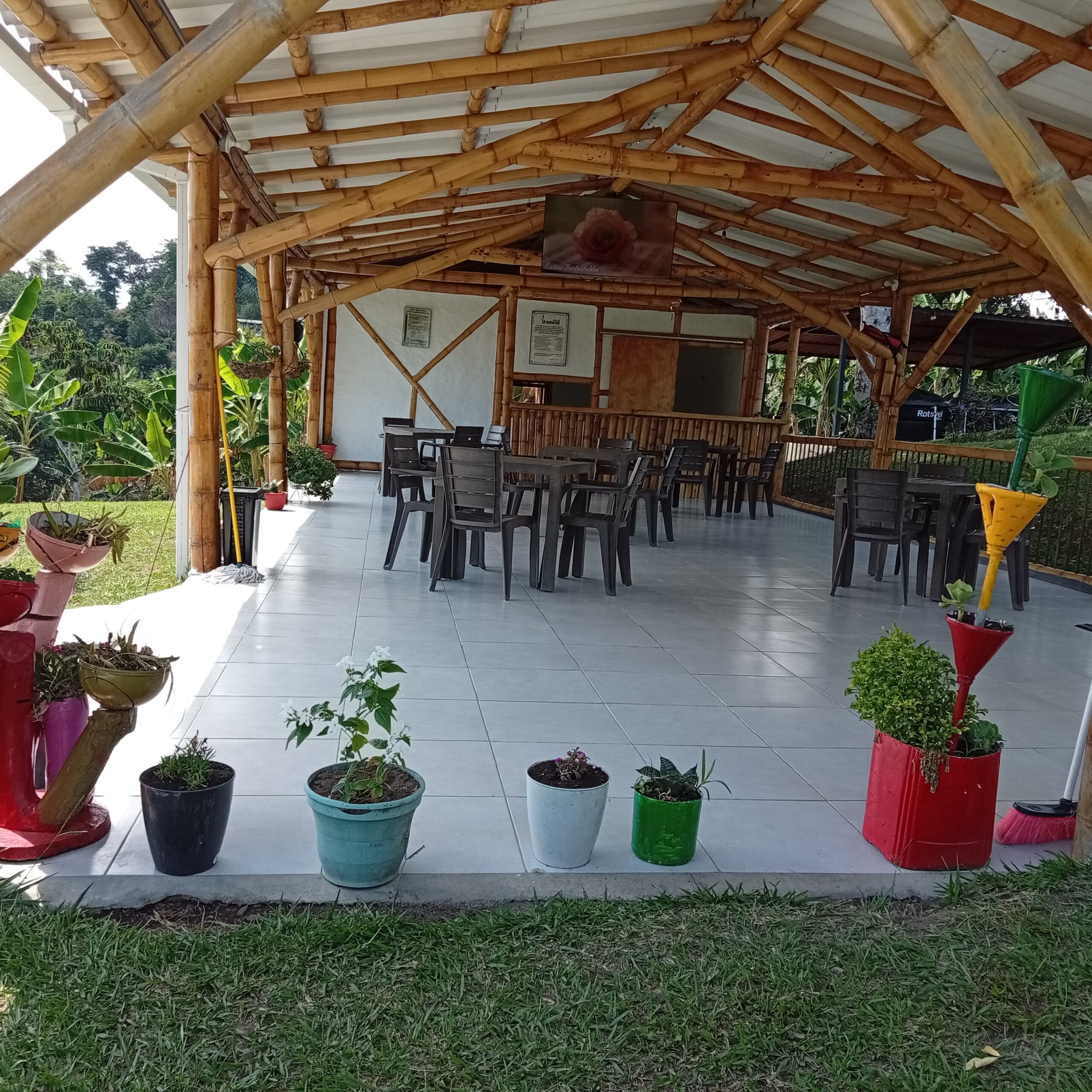 Interior del kiosco de Quimbaya