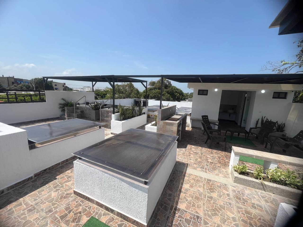 Terraza y jacuzzi en Cartagena